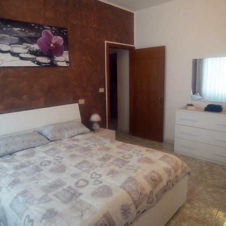 Casa Graziella Apartment เปสการา ภายนอก รูปภาพ