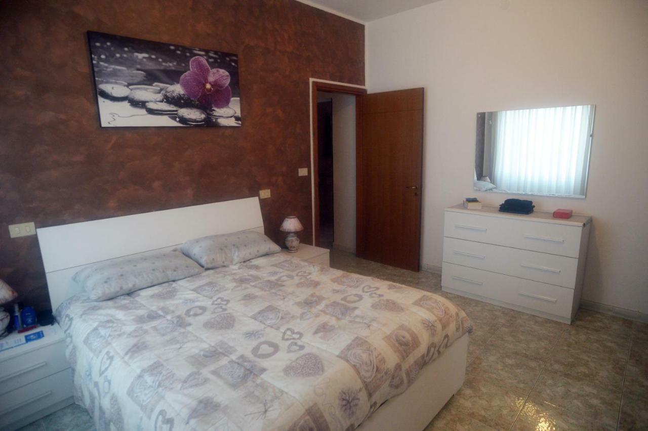 Casa Graziella Apartment เปสการา ภายนอก รูปภาพ