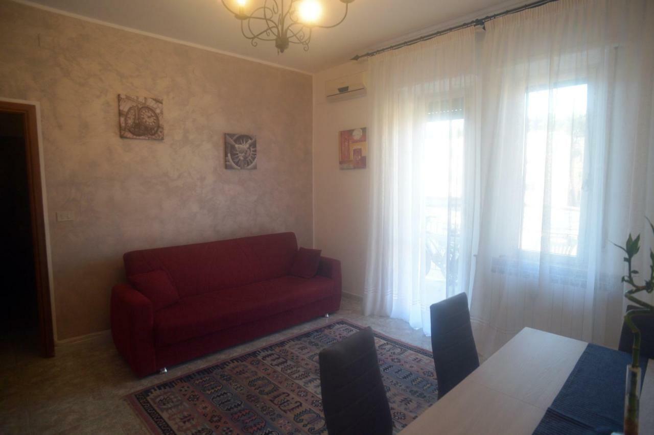 Casa Graziella Apartment เปสการา ภายนอก รูปภาพ