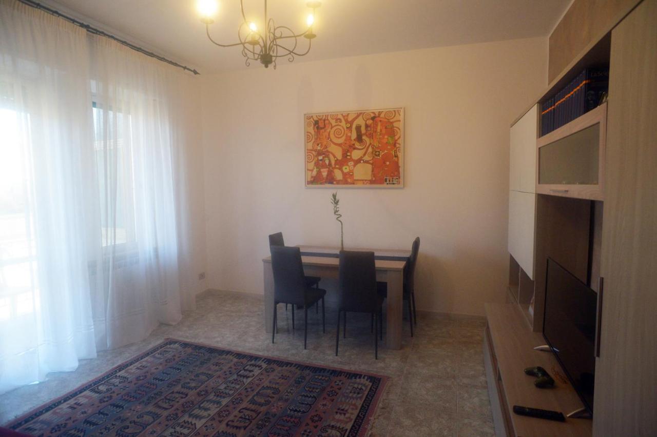 Casa Graziella Apartment เปสการา ภายนอก รูปภาพ